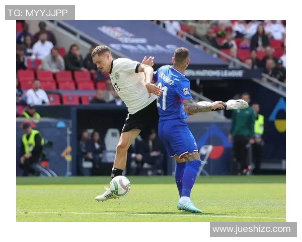 足球明星点球失误引发热议球迷心碎瞬间成焦点