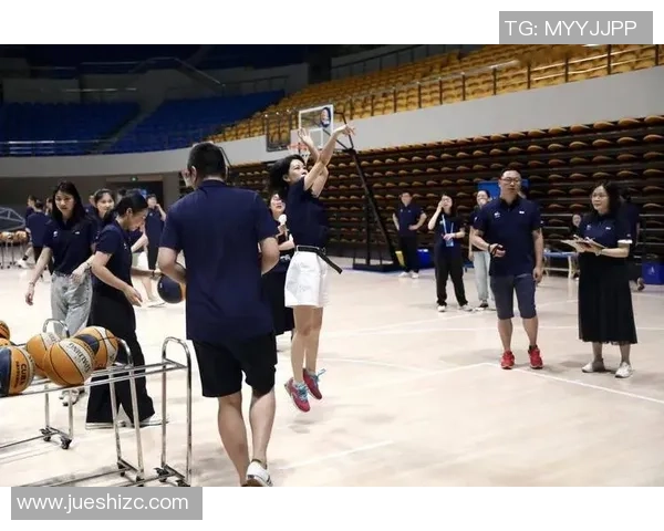 重庆篮球队在亚运会中的个人能力展现与团队协作的完美结合分析 重庆篮球队在亚运会中的个人能力展现与团队协作的完美结合分析